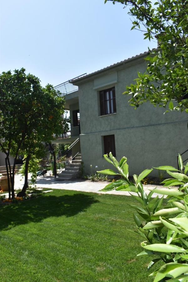 Betty'S Garden House Villa Néa Ankhíalos Exteriör bild